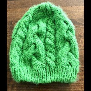 Kelly green girls floppy hat. Old navy.